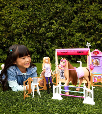 BARBIE MALIBU STABLE DOLL set dai Misteri BarbiE The Big Chase