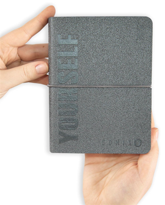 AGENDA GIORNALIERA MINI 2025-2026, DIARIO 16 MESI GRIGIO